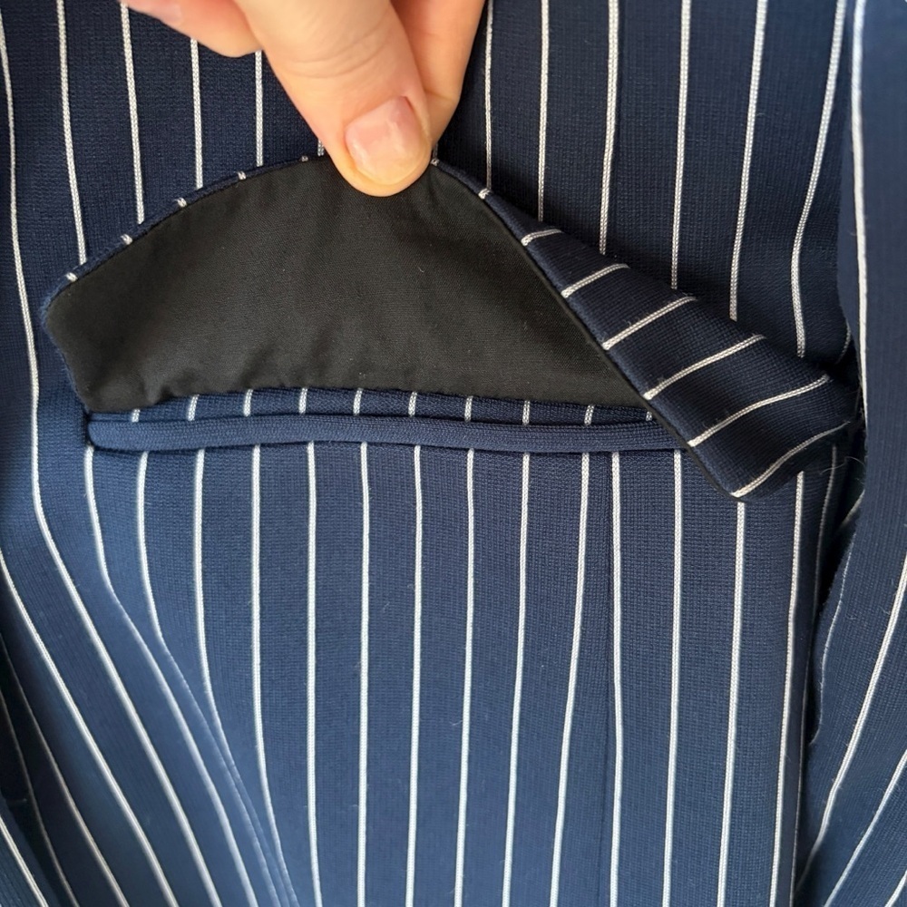 Leze The Lable Sierra Boyfriend Pinstripe Blue White Blazer Women's Medium - Picture 5 of 13